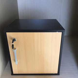 金庫　鍵付き　　新品未使用