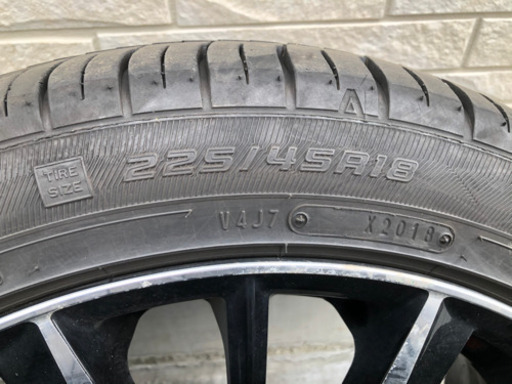 ２２５／４５Ｒ１８ ﻿ウェッズレオニスとグッドイヤーEfficientGrip ecoセット