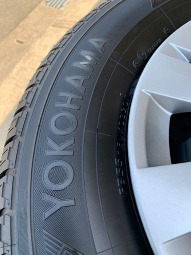 キャラバン　新車納車後タイヤホイール取り外し4本セット