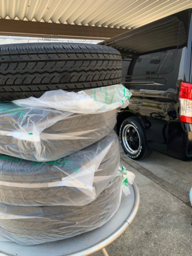 キャラバン　新車納車後タイヤホイール取り外し4本セット