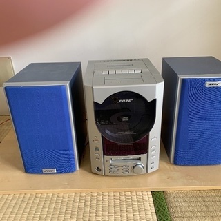 FUZE製です。CD.MD、カセットが聞けます。