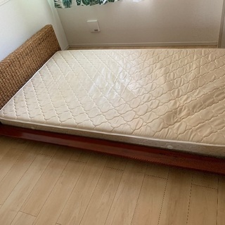 セミダブルベッドの画像