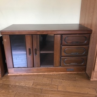 木のテレビ台