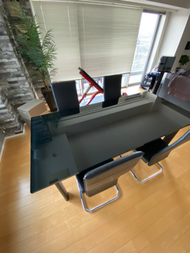 ダイニングテーブル(大塚家具)、チェア(ロナルドシュミット)