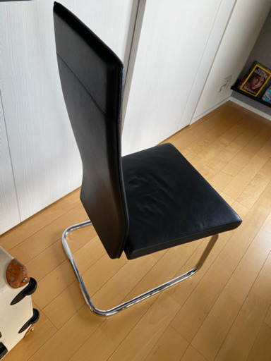 ダイニングテーブル(大塚家具)、チェア(ロナルドシュミット)