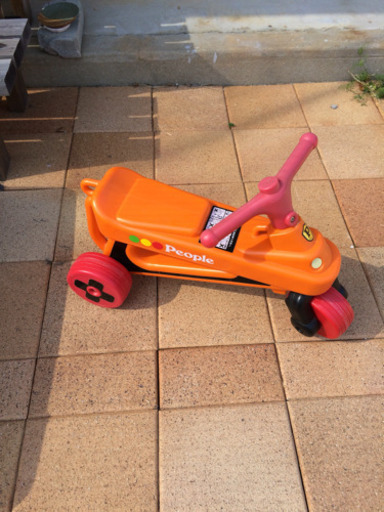 室内使用の三輪車