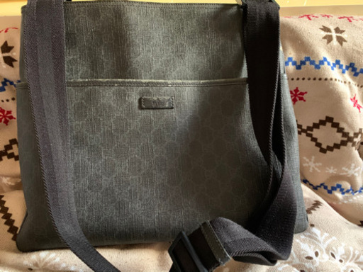 【値下げ】グッチ GGスプリーム ショルダーバッグ　メンズ