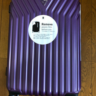 新品　綺麗なパープルキャリーケース