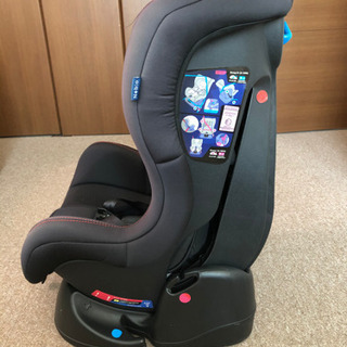 チャイルドシート（黒色）の画像