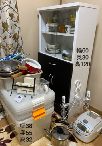 食器・鍋・やかん・炊飯器つき食器棚・・・ひとり暮らしスタートキット(笑)