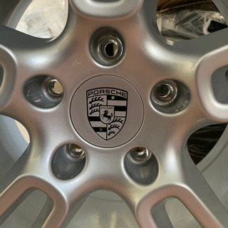 ポルシェ　パナメーラ　タイヤ　295/40ZR 19 グットイヤ...