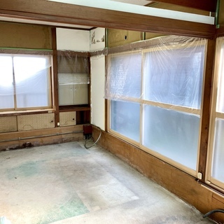 【アトリエ・工房・作業場兼住居】土間打ち部屋付き戸建て＋２階には...