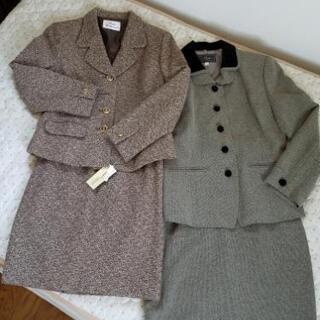 新品未使用　スカートスーツ上下(つくば市、ひたちなか市で受け渡し)