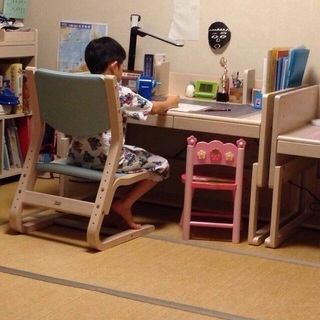 ベネッセの机椅子本棚