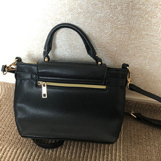 新品に近いショルダーバッグの画像