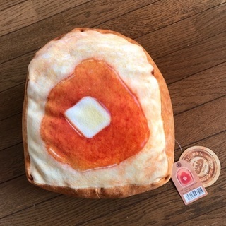 トーストクッション（タグつき）