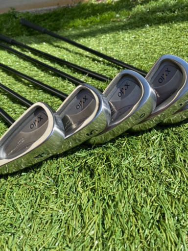 ゼクシオ　アイアンセット　4-P