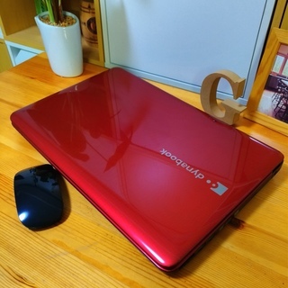 corei5メモリ4GでSSD128Gの高性能TOSHIBA☆ 光沢ルビーレッドがとても