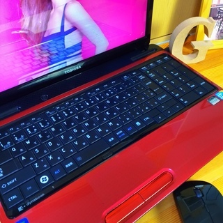corei5メモリ4GでSSD128Gの高性能TOSHIBA☆ 光沢ルビーレッドがとても