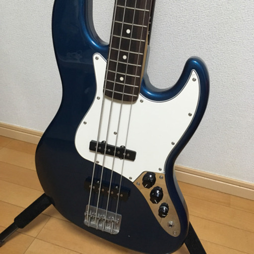 ベース