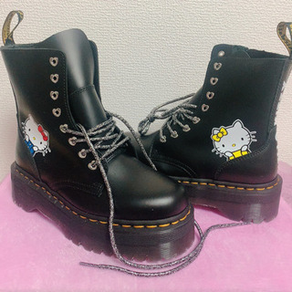 ドクターマーチン JADON Ⅱ HELLO KITTY 8ホール ?キティコラボ