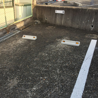 駐車場の車止め設置、修理致します - 生駒市