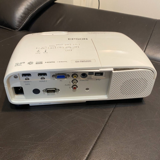 《ランプ残4700時間》EPSON　EH-TW5200 VGAケーブル付き