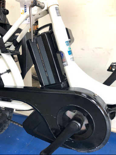 ヤマハ　パスバビー　20インチ 3人乗り 8.7ah 白　高年式　電動自転車