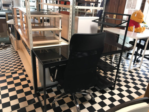 【リサイクルサービス八光　田上店　配達・設置OK】強化ガラスブラック　デスクセット