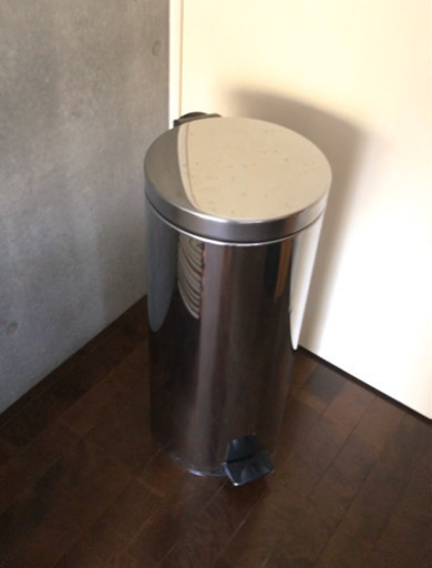 ブラバンシア　ダストボックス　30L   クローム　Brabantia