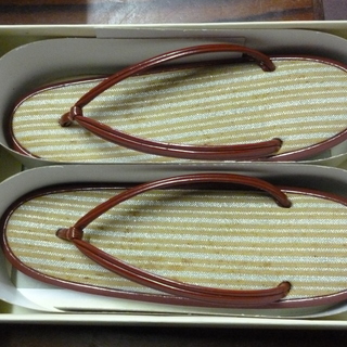 伊と忠の和装草履