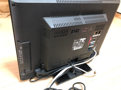 テレビ　22V 美品