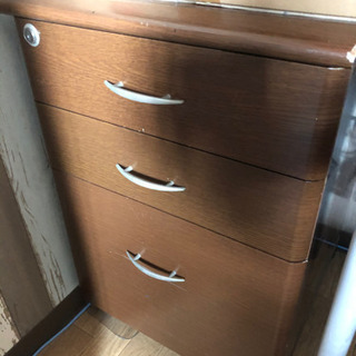 キャビネット　収納　鍵付き　デスク用の画像