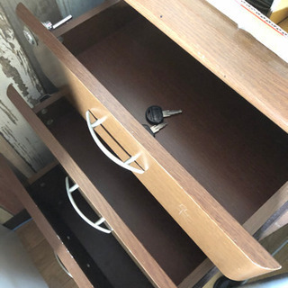 キャビネット　収納　鍵付き　デスク用の画像