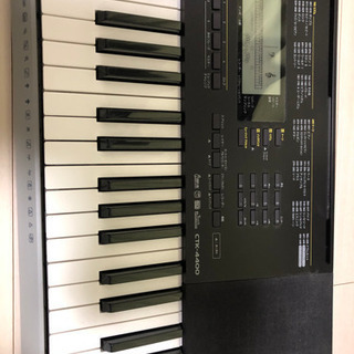 電子ピアノの画像