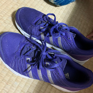 ランニングシューズ