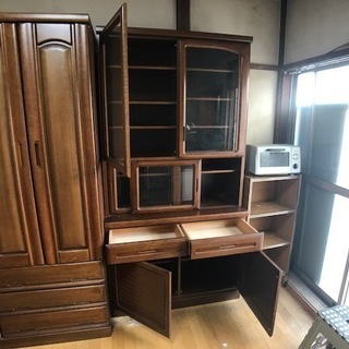 【無料】食器棚さしあげます。