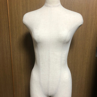 アパレル　洋裁　婦人服　レディース　マネキン　トルソーの画像