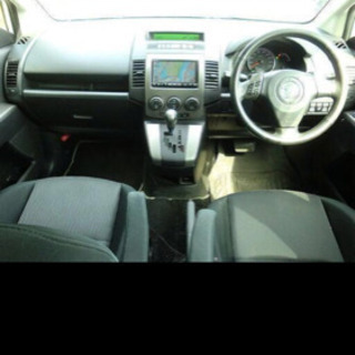 マツダプレマシーの画像