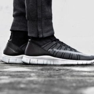 定価21,600円 NIKE ナイキフリーフライニットマーキュリアル 28cmの画像