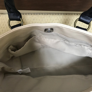 チップアンドデール ハンドバックの画像