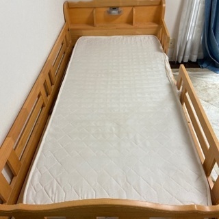 二段ベッド　ハシゴ付き