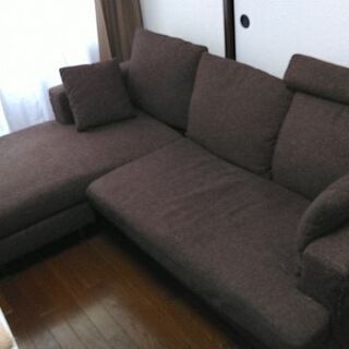 ５年ぐらい使ったソファーです。