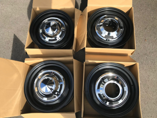 ランクル  ランドクルーザー　新品USトヨタ純正　輸出ホイール　キャップ付き鉄ホイール