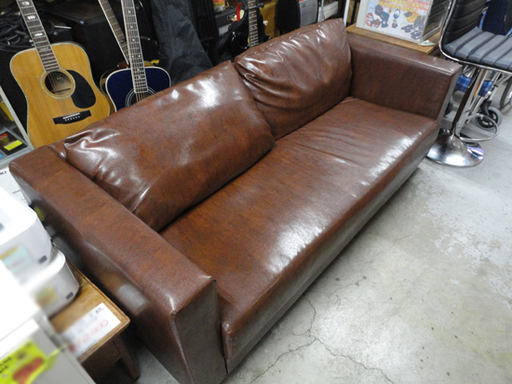 2人掛け ソファ  幅161㎝ ブラウン 合皮  座面高さ38㎝ クッション2つ 両肘付き ビンテージ調 モダン アンティーク風 おしゃれ 札幌市 白石区 東札幌