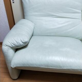 イタリアンレザーソファー白３人掛け＃持ち帰れる方限定の画像