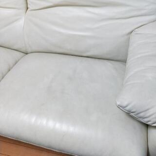 イタリアンレザーソファー白３人掛け＃持ち帰れる方限定の画像