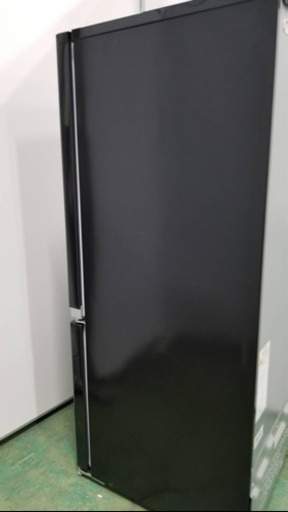 ★2018年製でまだまだ綺麗！★単身向け少し大きめの２ドア冷蔵庫★東芝　153L★送料設置無料エリアあります★新生活に是非！★