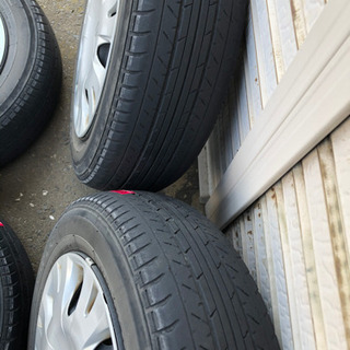 フィット　FIT ノーマルタイヤ　175/65R14の画像