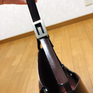 赤茶色ショルダーバッグの画像